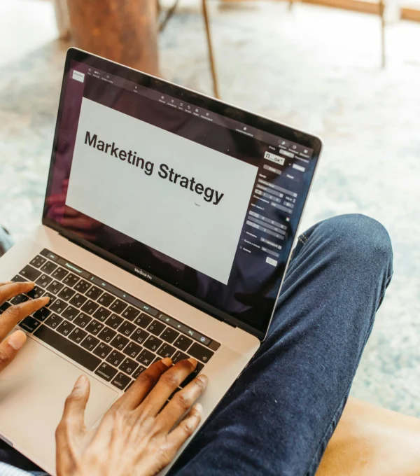 digital marketing expert in Abu Dhab - Sifla Sherin